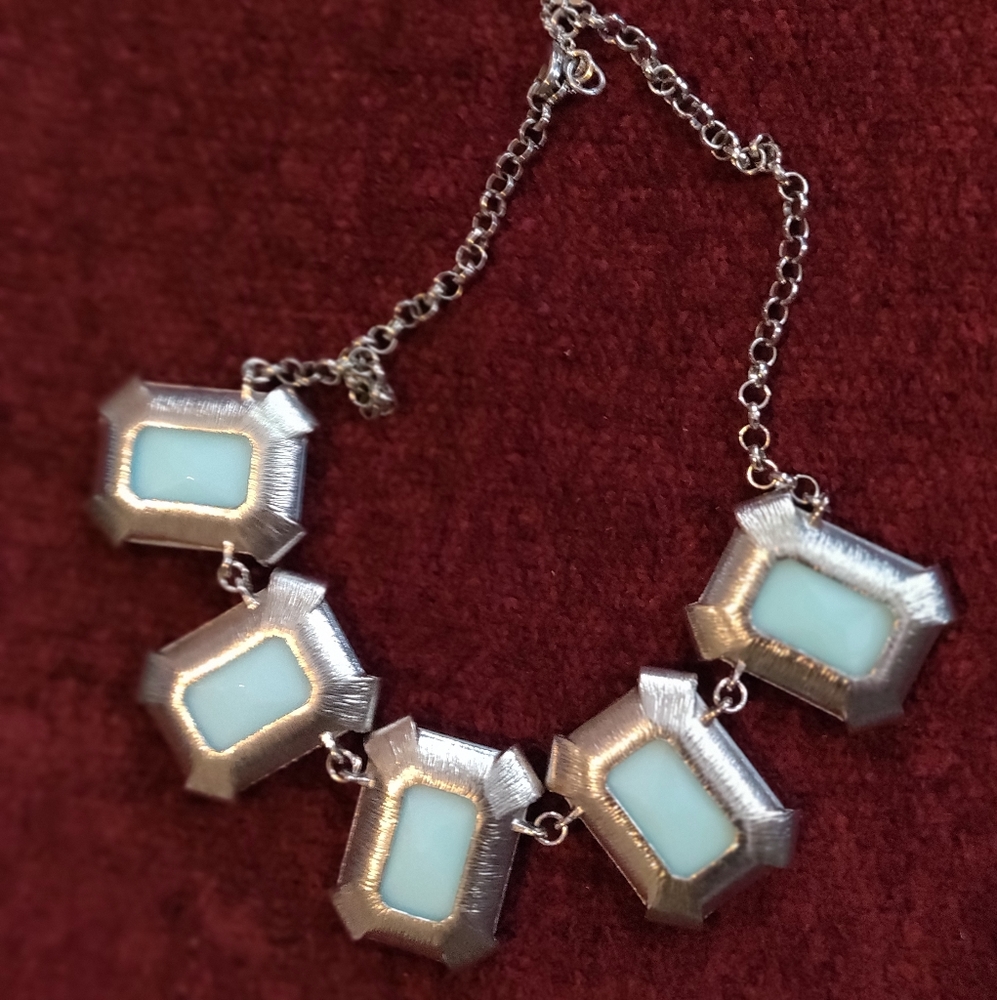 Woman's necklace